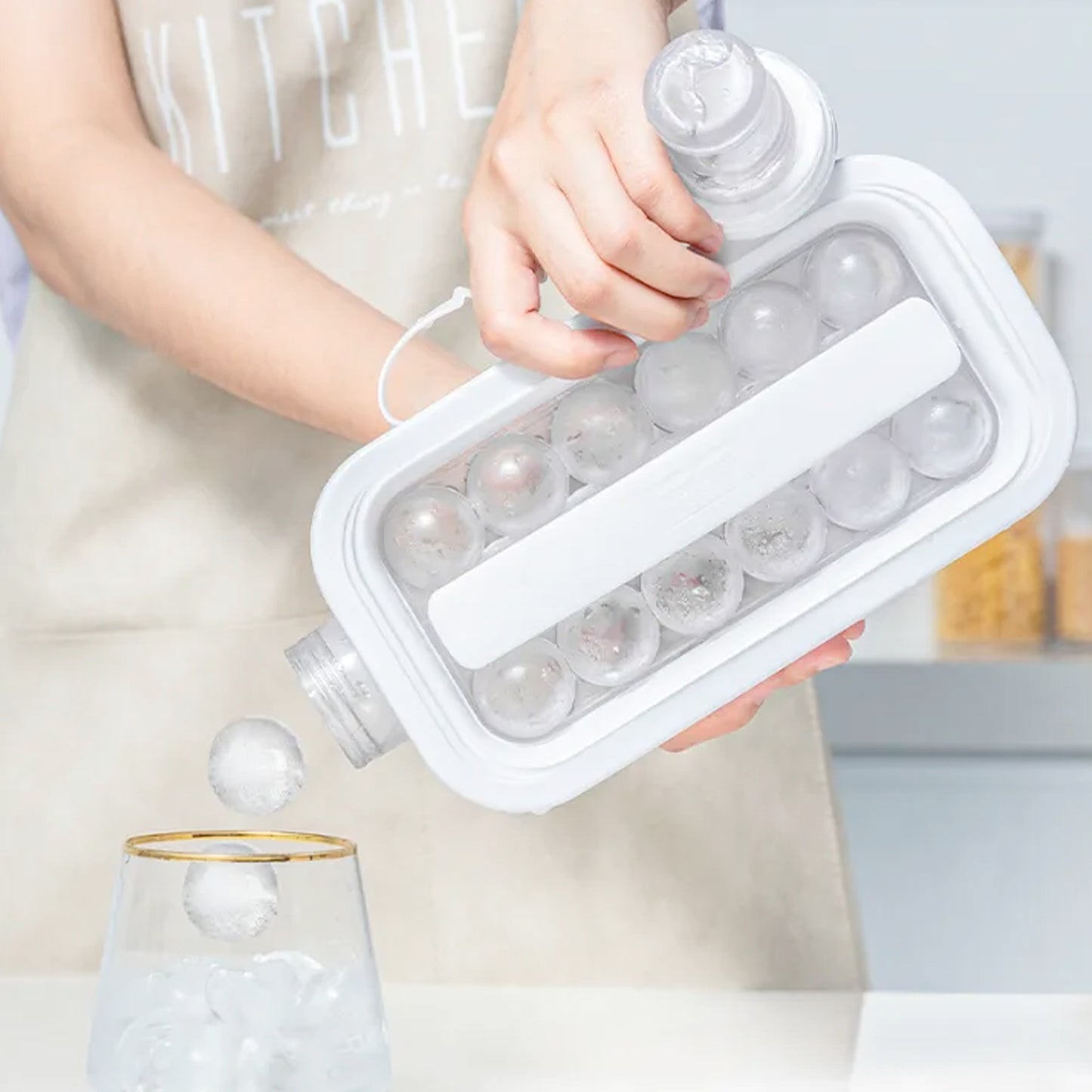 Foldable Ice Cube Mould with Lid | 2-in-1 Ice Tray & Bottle | 14 Ice Balls Maker